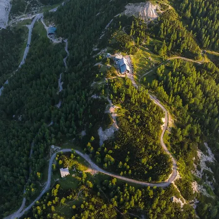 Postarski Dom On Vrsic *