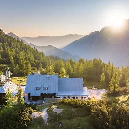 بيت ضيافة Postarski Dom On Vrsic كْرانْيِسكا غورا