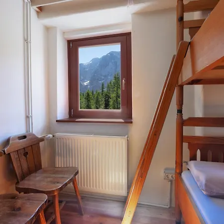 بيت ضيافة Postarski Dom On Vrsic *