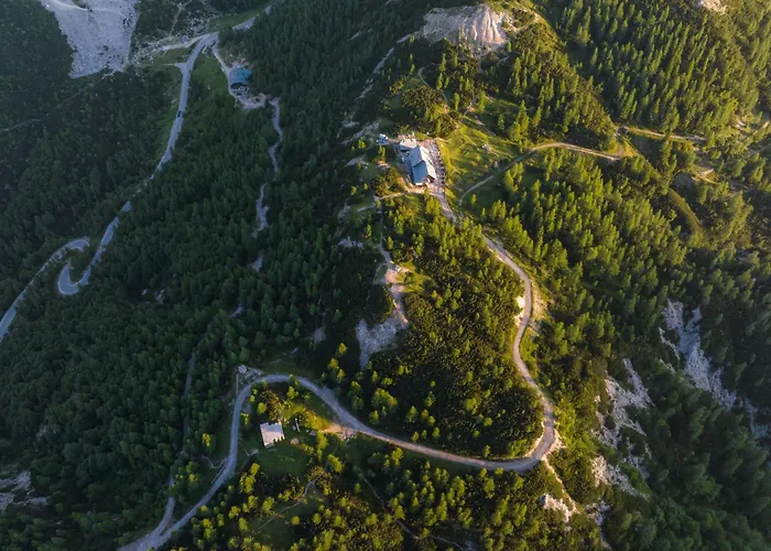 Postarski Dom On Vrsic *