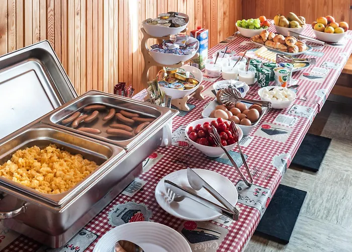 Postarski Dom On Vrsic Konukevi