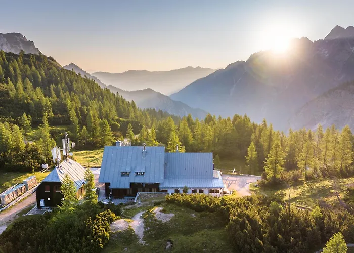Konukevi Postarski Dom On Vrsic Kranjska Gora