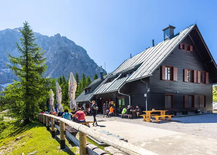 Postarski Dom On Vrsic