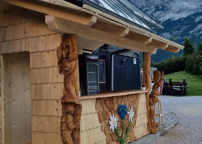 Postarski Dom On Vrsic Konukevi Kranjska Gora